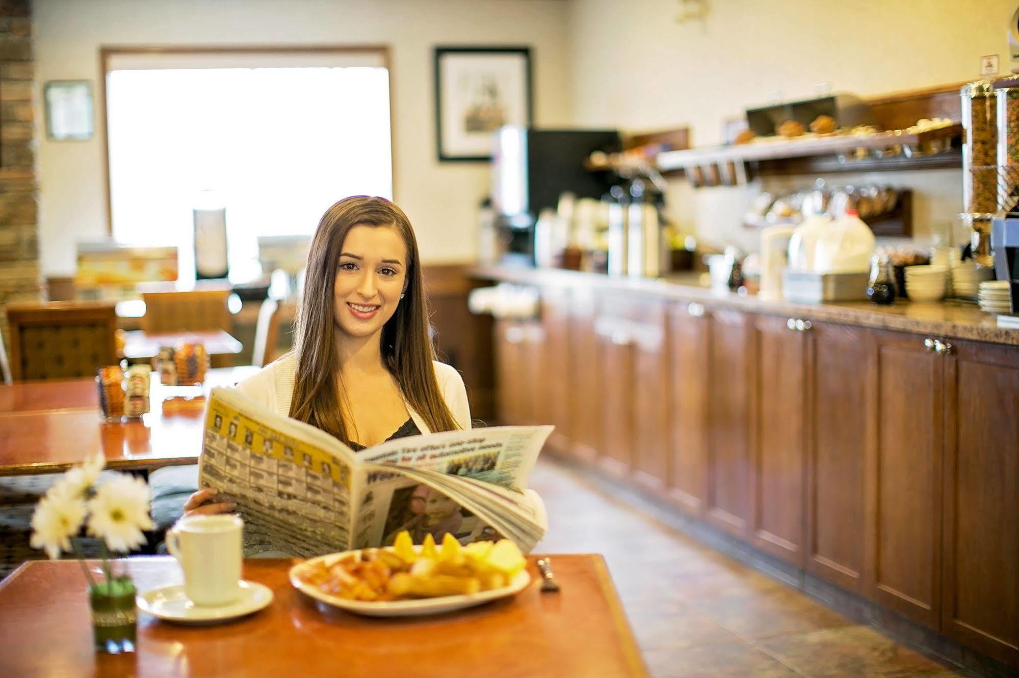 Service Plus Inns & Suites Drayton Valley Eksteriør billede
